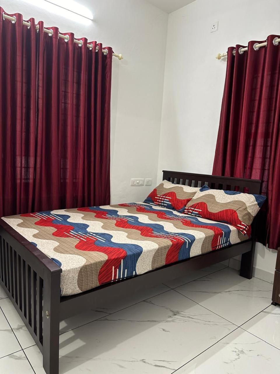 ורקלה Aadhi Villa חדר תמונה