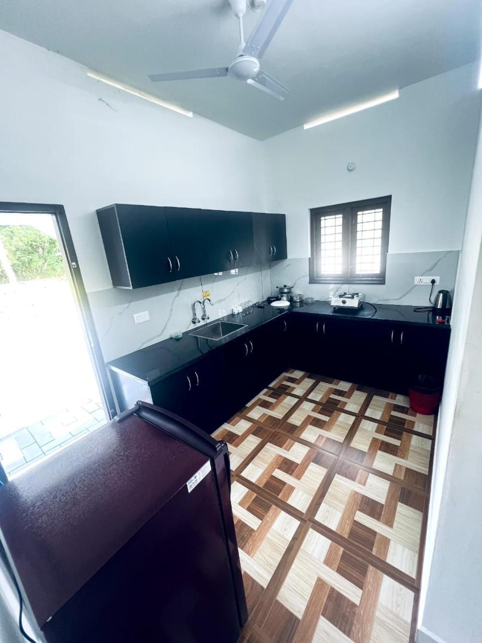 ורקלה Aadhi Villa מראה חיצוני תמונה