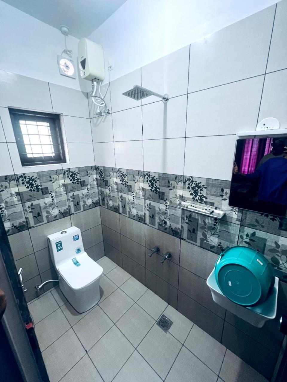ורקלה Aadhi Villa מראה חיצוני תמונה
